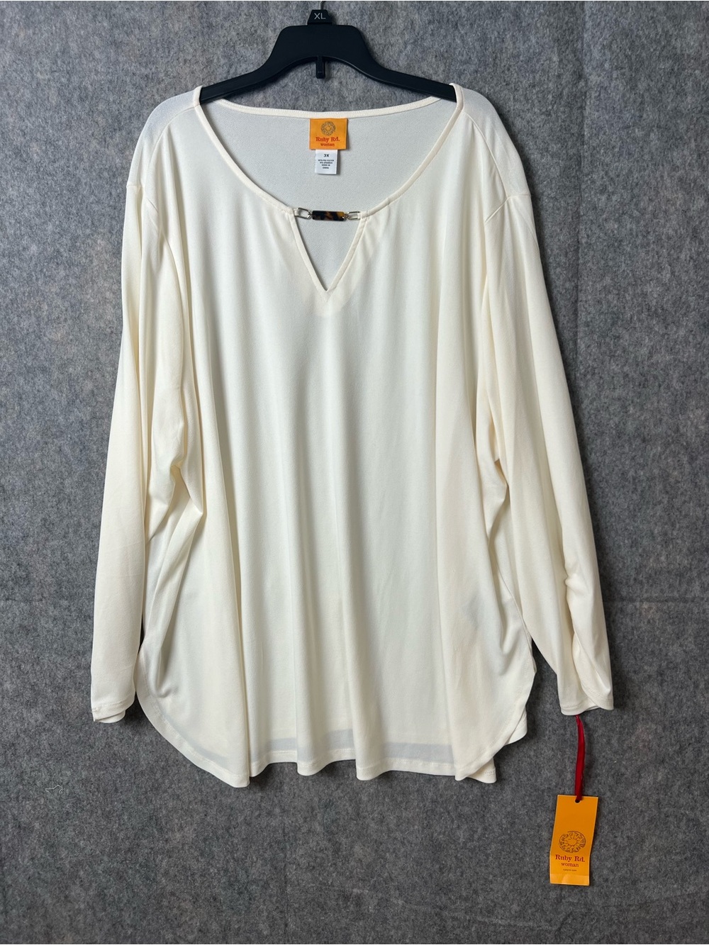 Ruby Rd. Woman’s Size 3X Cream V-Neck Long Sleeve Tunic Blouse NWT